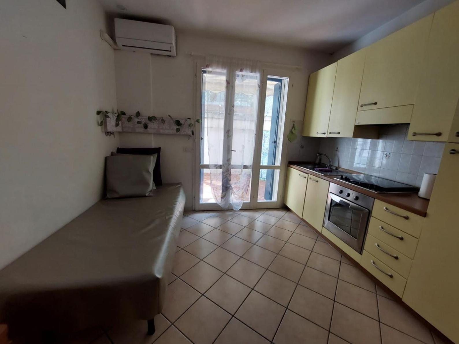Bilocale Centro Storico Apartment เปซาโร ภายนอก รูปภาพ